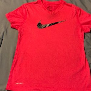Girls Nike Dri-fit t-shirt